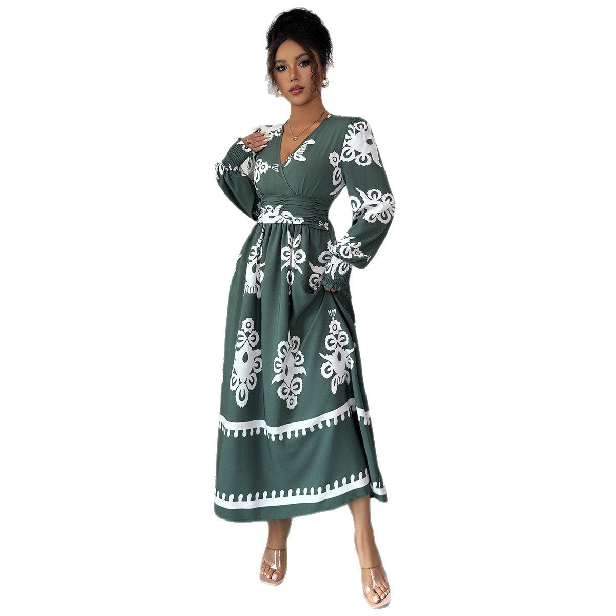 Polyester Chic – Robe longue manches imprimé ethnique vert armée